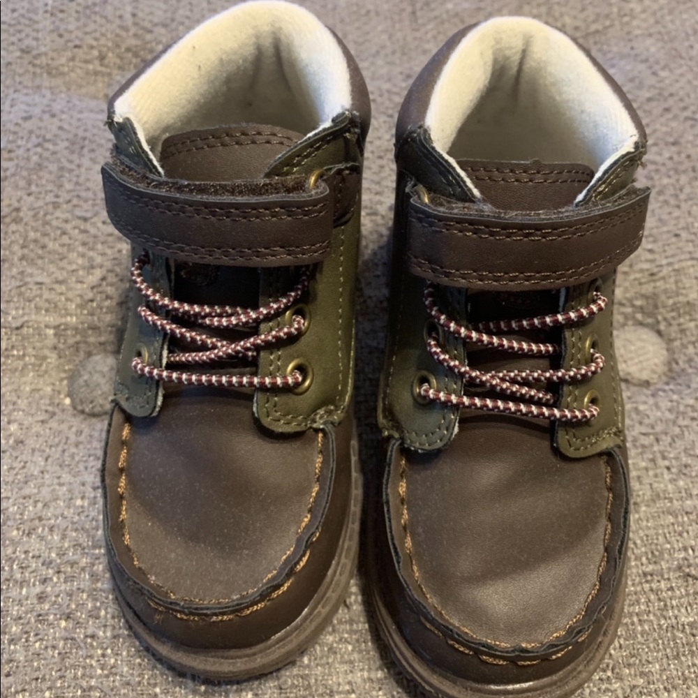 OshKosh toddler boots